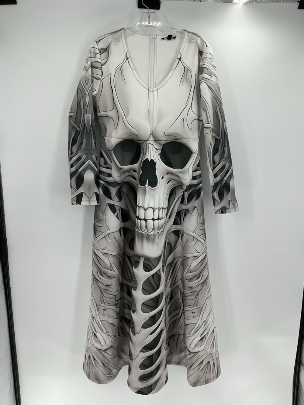 Shall we skull maxi dress medium - Picture 2 of 9